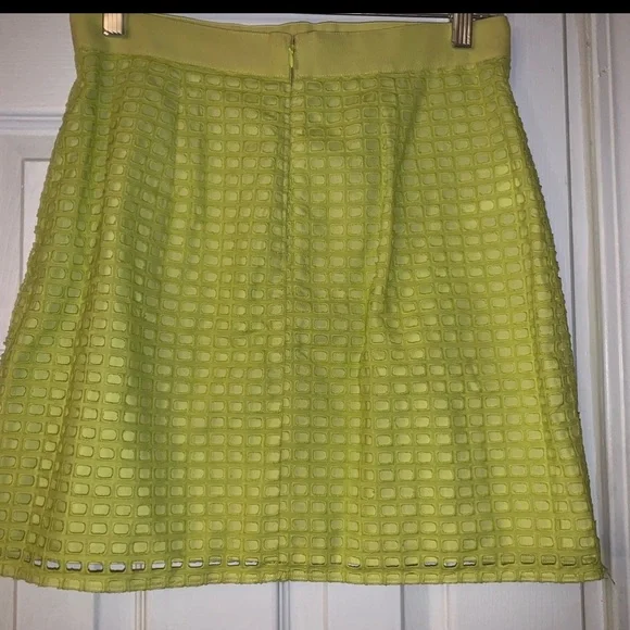 LOFT Chartreuse Eyelet Skirt, Size 4 Petite - Picture 5 of 5